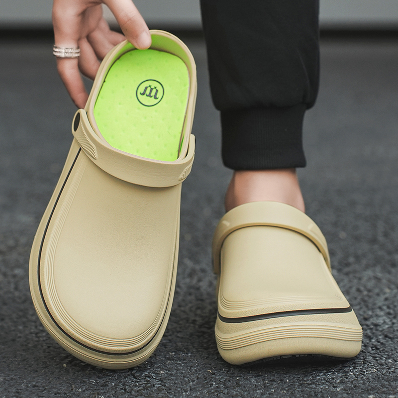 A Pair of Men's Casual Shoes,  - Kitchen Gadgets For Men 评论和价格